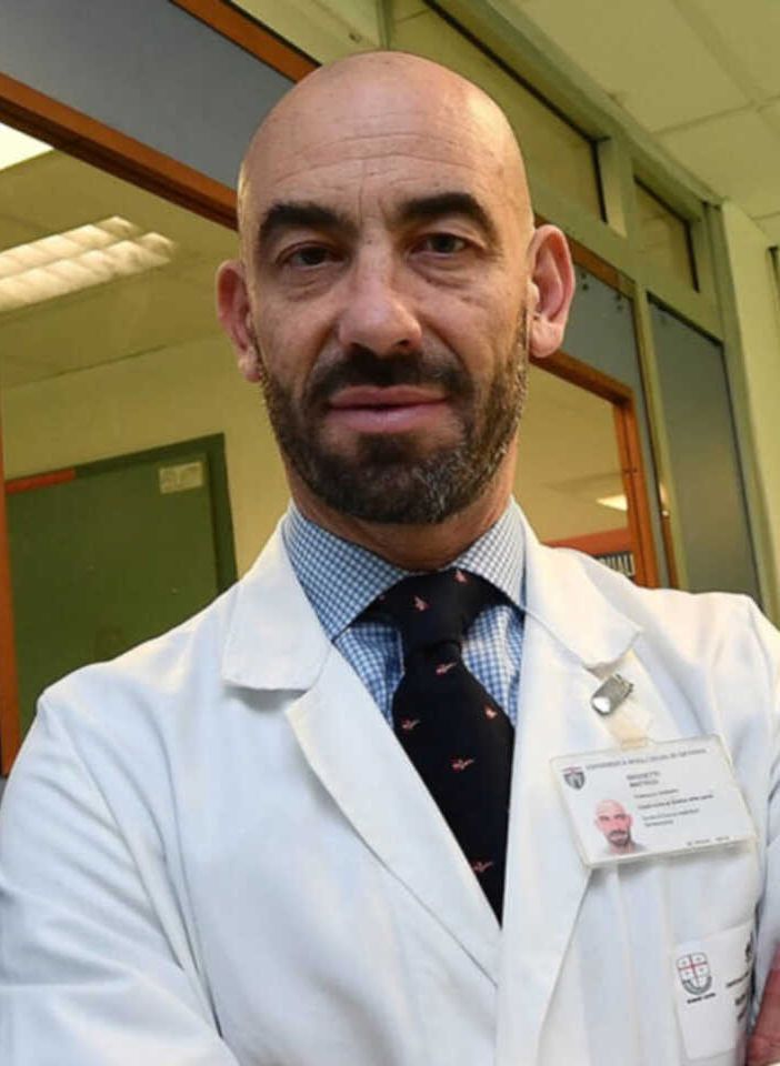 Oltre 100 medici chiedono procedimento disciplinare per Bassetti, lui risponde: li denuncio uno per uno