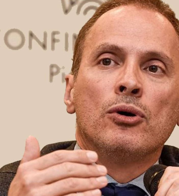 Confindustria: “Fabbriche aperte ad agosto. Serve l’appoggio dei sindacati e l’apporto del welfare”