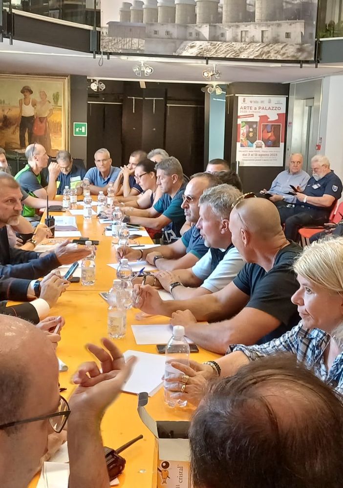 Bomba d'acqua a Bardonecchia, si lavora per ripristinare la sicurezza, chiesto lo stato di emergenza