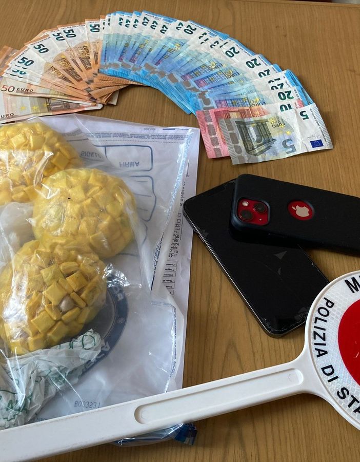 Mirafiori, controlli della Polizia “ad alto impatto”: arrestato giovane senegalese con oltre 370 dosi di crack