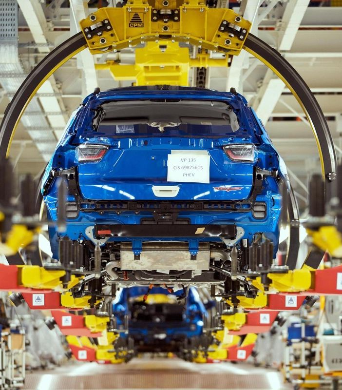 Allarme rosso per l'industria automobilistica europea e italiana: c'è un futuro?