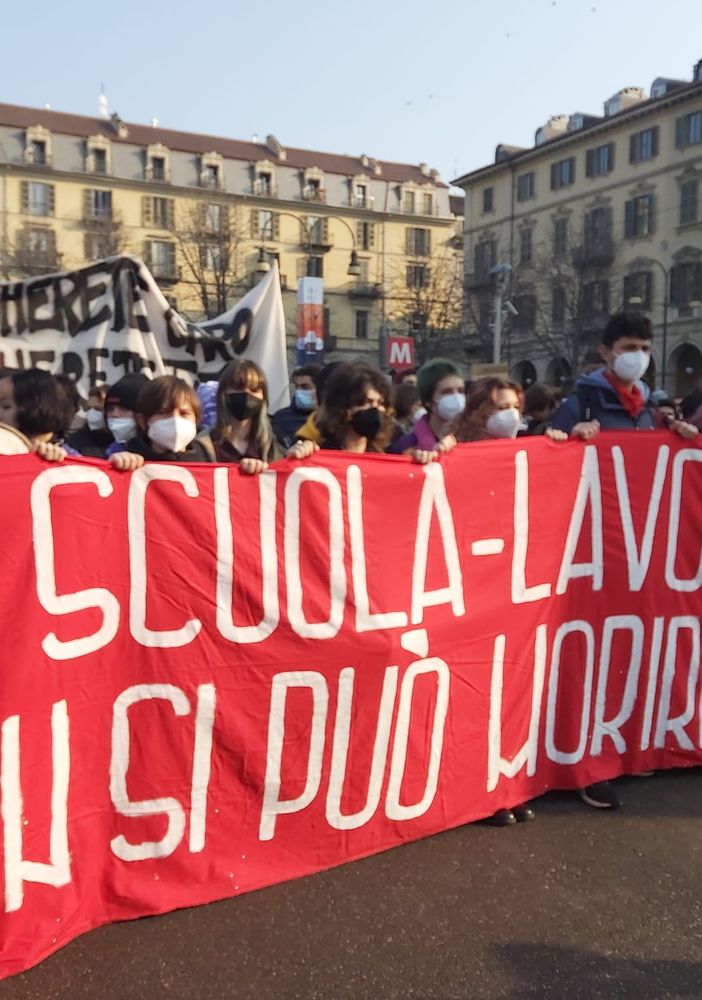 Manifestazione degli studenti contro l'alternanza scuola-lavoro