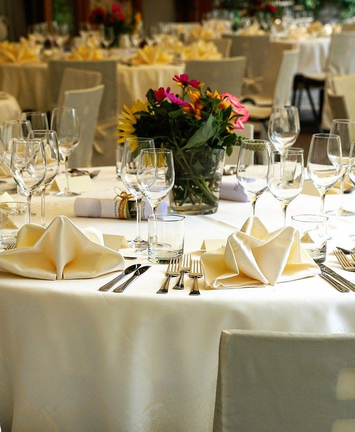 Festeggiano la comunione al ristorante, carabinieri avviano procedure amministrative per sanzionare proprietario e avventori