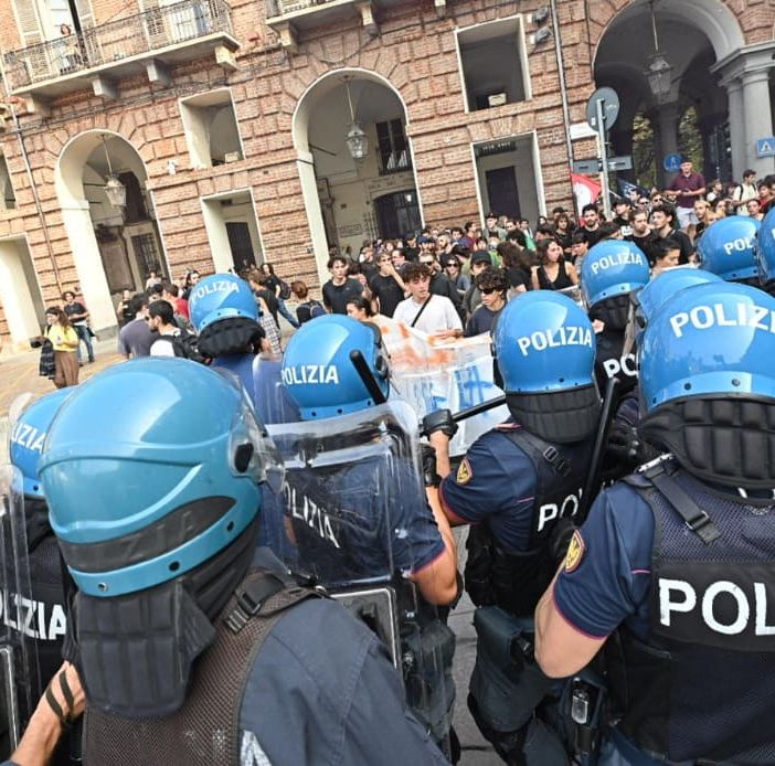 “Manifestare è un diritto ma le forze dell'ordine hanno il dovere di intervenire se i limiti vengono superati”