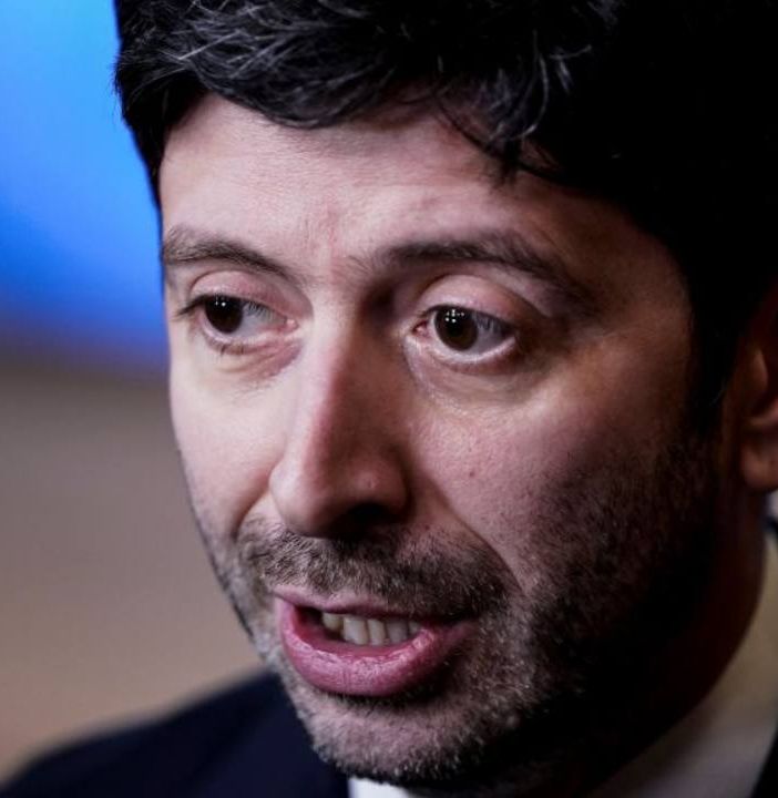 Dpcm, il ministro Speranza: “Fermezza per contenere virus&quot;