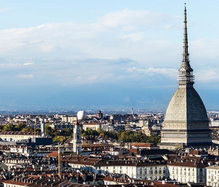 Inquinamento a Torino: scatta il livello rosso, domani e giovedì fermi anche gli euro5