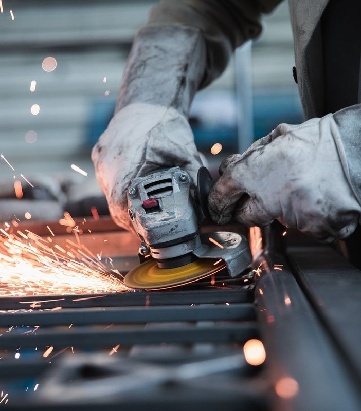 Pmi, autunno-inverno da brividi: crolla la fiducia, previsioni negative per produzione, ordini, fatturato e investimenti