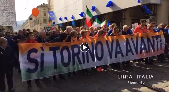 Manifestazione Si TAV a Torino. Marcia da piazza Vittorio a piazza Castello
