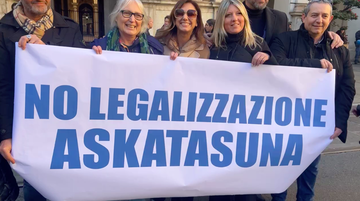 Centro destra, manifestazione contro Askatasuna &quot;bene comune&quot; [video]