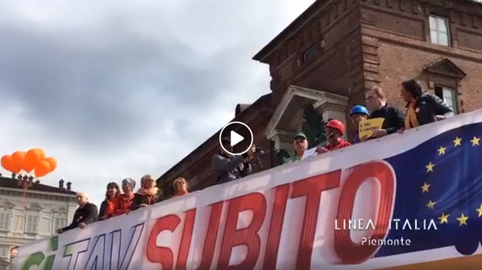 Manifestazione Sì Tav, tutti gli interventi dal palco