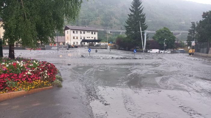 Bardonecchia, tecnici al lavoro per i soccorsi ed affrontare l'emergenza. Il cordoglio della Regione ai familiari della vittima