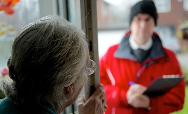 Truffe ad anziani:due ultraottantenni mettono in fuga i truffatori