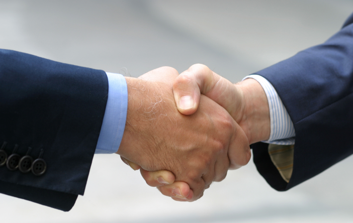 Finanza cooperativa: il credito cooperativo e le mutue assicurazioni. Di Paolo Turati* Finanza cooperativa: il credito cooperativo e le mutue assicurazioni. Di Paolo Turati*