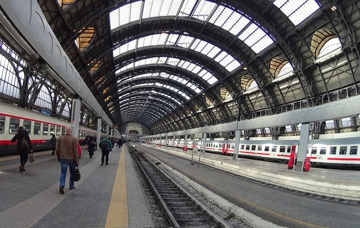 Trasporto pubblico, da oggi anche sui treni regionali l'abbonametno trimestrale illimitato Trasporto pubblico, da oggi anche sui treni regionali l'abbonametno trimestrale illimitato