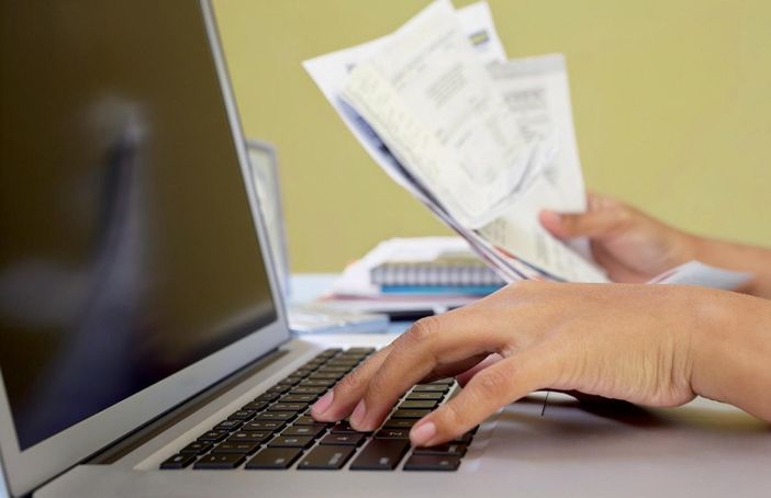 Digitalizzazione o ulteriore burocrazia? L'allarme delle partite Iva per l'obbligo di fatturazione elettronica dal 1° luglio 2022 Digitalizzazione o ulteriore burocrazia? L'allarme delle partite Iva per l'obbligo di fatturazione elettronica dal 1° luglio 2022