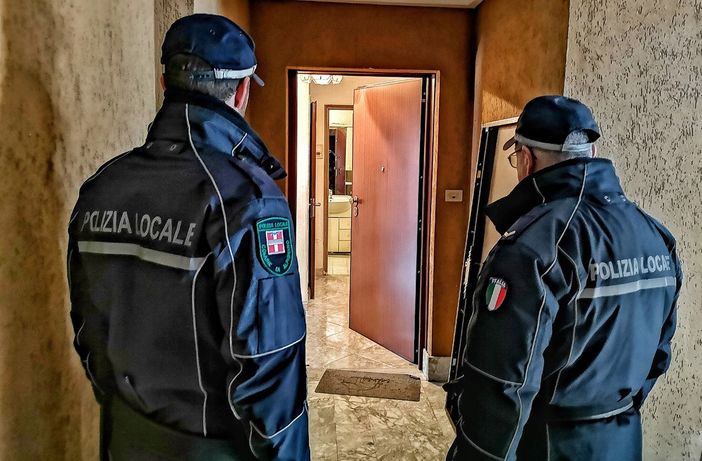 Alpignano, sgomberati due alloggi di edilizia sociale occupati abusivamente Alpignano, sgomberati due alloggi di edilizia sociale occupati abusivamente