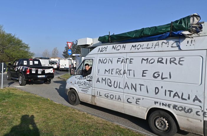 Gli ambulanti scendono in piazza il 4 settembre a Torino anche contro il blocco del traffico: “Ne va della nostra sopravvivenza” Gli ambulanti scendono in piazza il 4 settembre a Torino anche contro il blocco del traffico: “Ne va della nostra sopravvivenza”