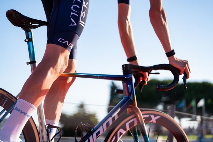 Il grande ciclismo internazionale pedala sulle strade del Piemonte