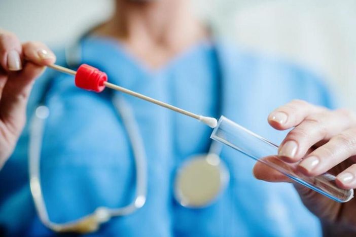 Via libera ai test salivari: potranno essere utilizzati per ottenere il green pass di 48 ore