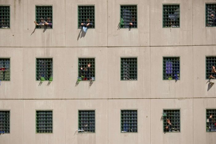 Torino, aggressione contro agente del carcere, Sappe: “Poliziotti penitenziari lasciati soli e allo sbaraglio: si dimettano i vertici dell'amministrazione penitenziaria” Torino, aggressione contro agente del carcere, Sappe: “Poliziotti penitenziari lasciati soli e allo sbaraglio: si dimettano i vertici dell'amministrazione penitenziaria”