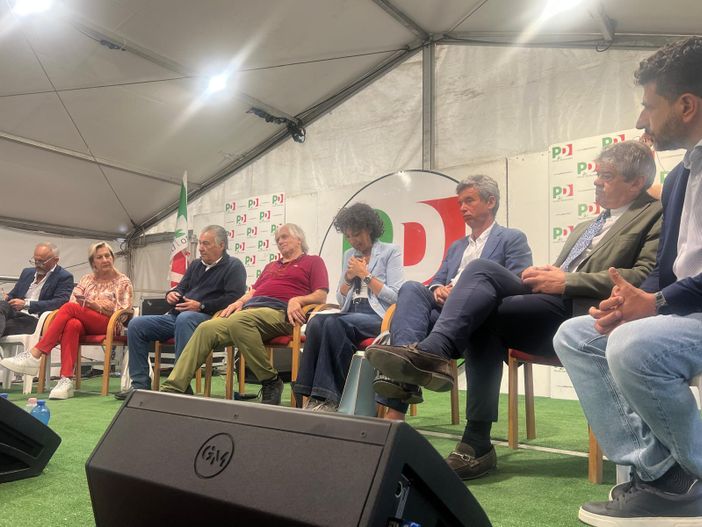 Il PD fa autocritica: se vogliamo un futuro dobbiamo difendere l’industria. Ma non una parola sulla strategia che aveva puntato tutto sugli eventi e sul turismo. Di Mino Giachino*