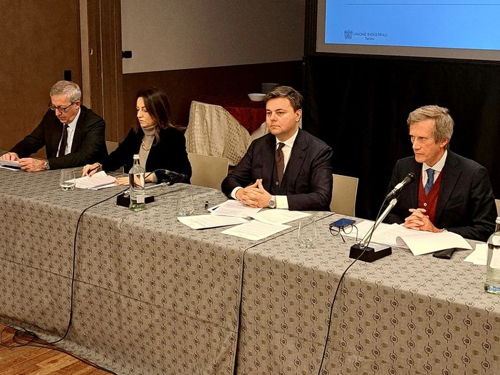 Industria piemontese, peggiora il clima di fiducia per il primo trimestre 2024 ma gli indicatori tengono (per ora) Industria piemontese, peggiora il clima di fiducia per il primo trimestre 2024 ma gli indicatori tengono (per ora)