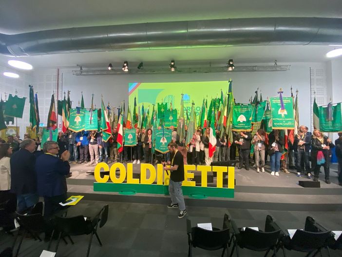 Coldiretti Torino festeggia 80 anni e raccoglie le firme contro il falso cibo Made in Italy: #nofakeinitaly