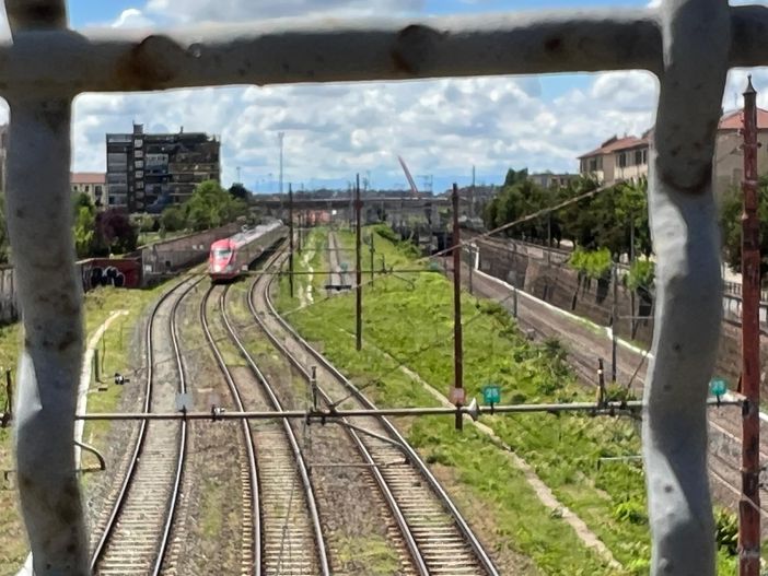 Refurtiva del ladro dei treni: online sul sito della Polizia l'elenco degli oggetti trovati