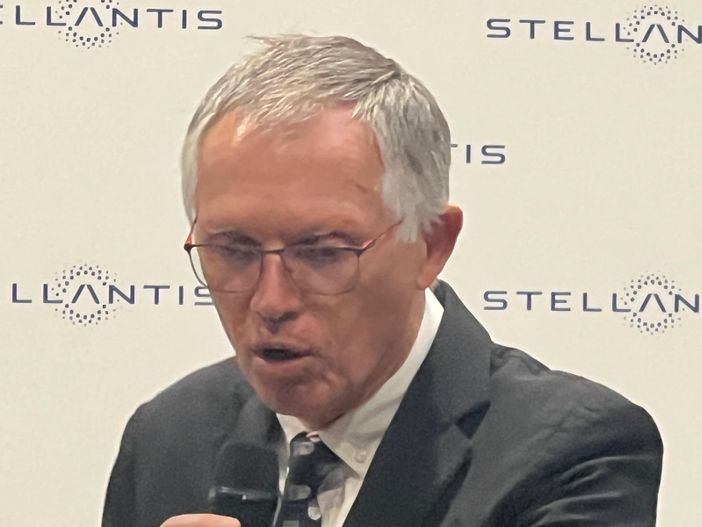 Stellantis vende in Europa le auto cinesi di Leapmotor ma di produrre a Mirafiori non se ne parla