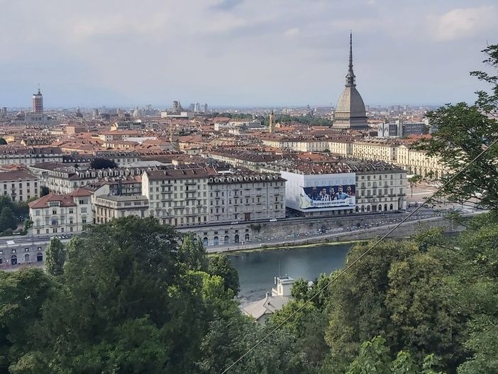 Confesercenti: “Il weekend delle arti riempie Torino, alberghi occupati al 90%. Trend positivo da alcune settimane”