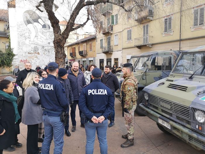 In Barriera di Milano dalle 7 alle 19 c'è l'esercito, FdI: “Grazie ragazzi”