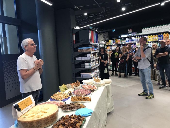 Da Borello supermercati un bonus da 250 euro in busta paga ai dipendenti
