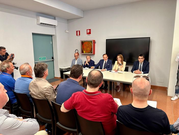 Ex Ilva, tavolo a Novi Ligure: Regione, Comuni e sindacati al lavoro su un documento unitario da consegnare al ministro Urso