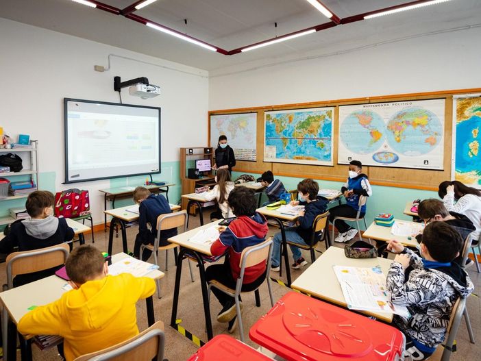 Scuole piemontesi, aumentano i focolai ma in misura contenuta: in quarantena 234 classi Scuole piemontesi, aumentano i focolai ma in misura contenuta: in quarantena 234 classi