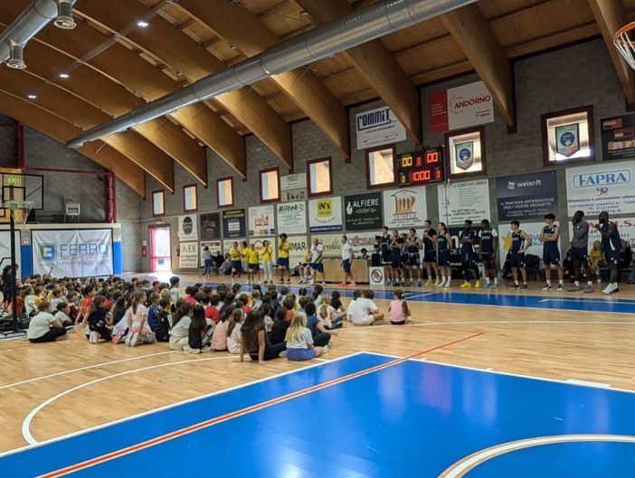 Reale Mutua Basket Torino lancia il progetto “A canestro in salute” con le scuole del territorio Reale Mutua Basket Torino lancia il progetto “A canestro in salute” con le scuole del territorio