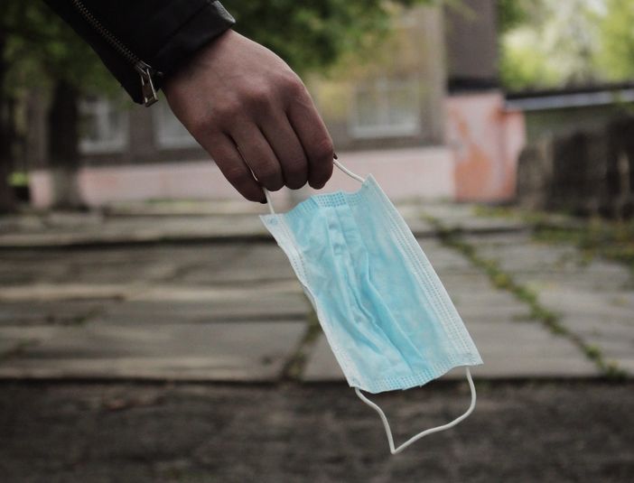 Via le mascherine per i clienti (e anche per i dipendenti) ma si aspettano i nuovi protocolli di sicurezza Via le mascherine per i clienti (e anche per i dipendenti) ma si aspettano i nuovi protocolli di sicurezza