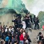 No Meloni Day, oltre duemila studenti in corteo a Torino contro il governo [video]