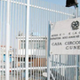 Suicida in carcere a Cuneo, inutili i soccorsi degli agenti e del 118. È il 27° caso da inizio anno in Italia