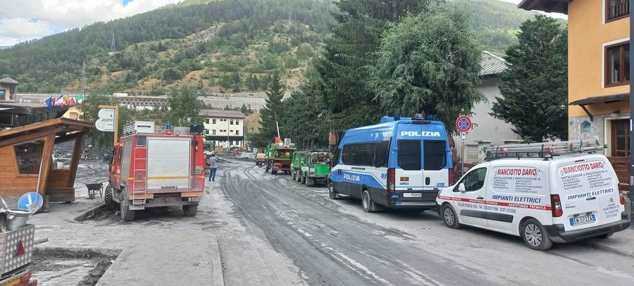 Bardonecchia di nuovo agibile, aperti alberghi e attività commerciali e culturali
