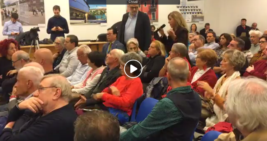 Il direttore de La Stampa incontra Aurora a Torino Il direttore de La Stampa incontra Aurora a Torino