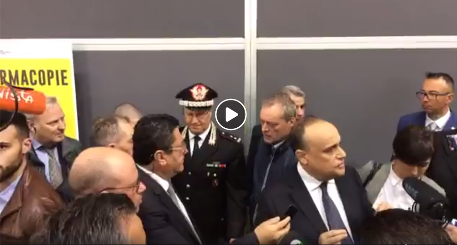 Le dichiarazioni del ministro Bonisoli sulla decisione di escludere la casa editrice Altaforte dal Salone:&quot;Sono d'accordo con la scelta di Appendino e Chiamparino. Quando si governa bisogna prendere delle posizioni