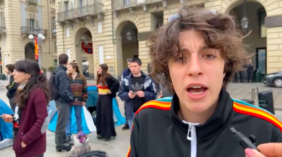 La &quot;protesta delle tende&quot; anche a Torino