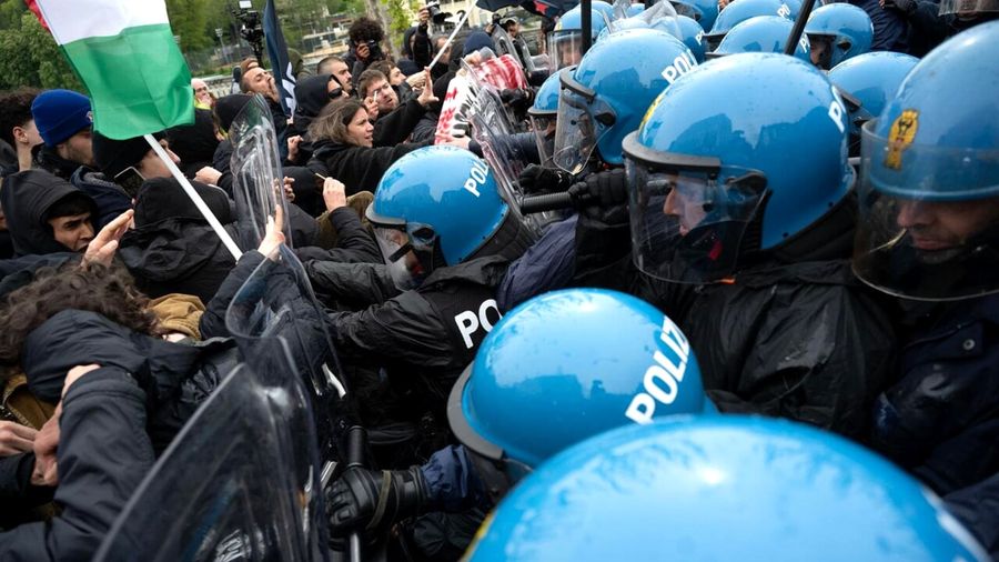 Scontri a Torino, Pantanella (FSP Polizia): &quot;Autonomi travestiti da studenti&quot;, Di Lorenzo (Siap): “Regia di Askatasuna”