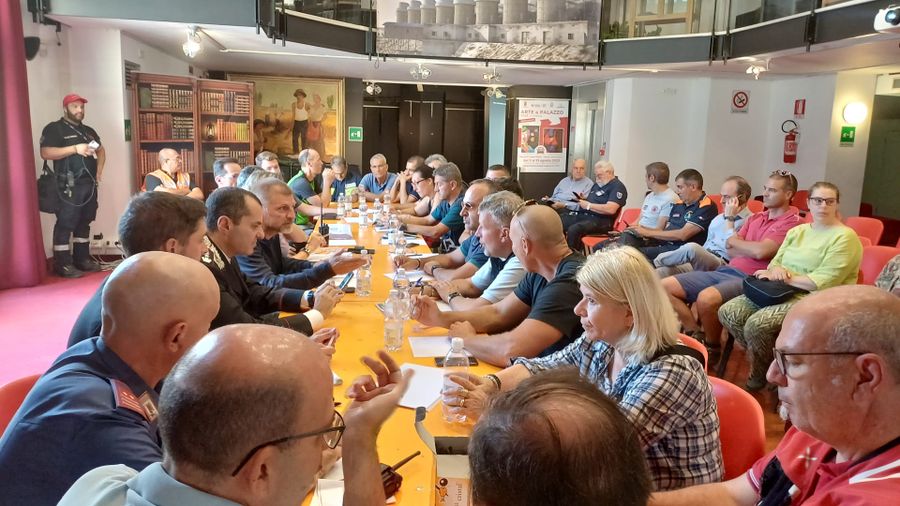 Bomba d'acqua a Bardonecchia, si lavora per ripristinare la sicurezza, chiesto lo stato di emergenza