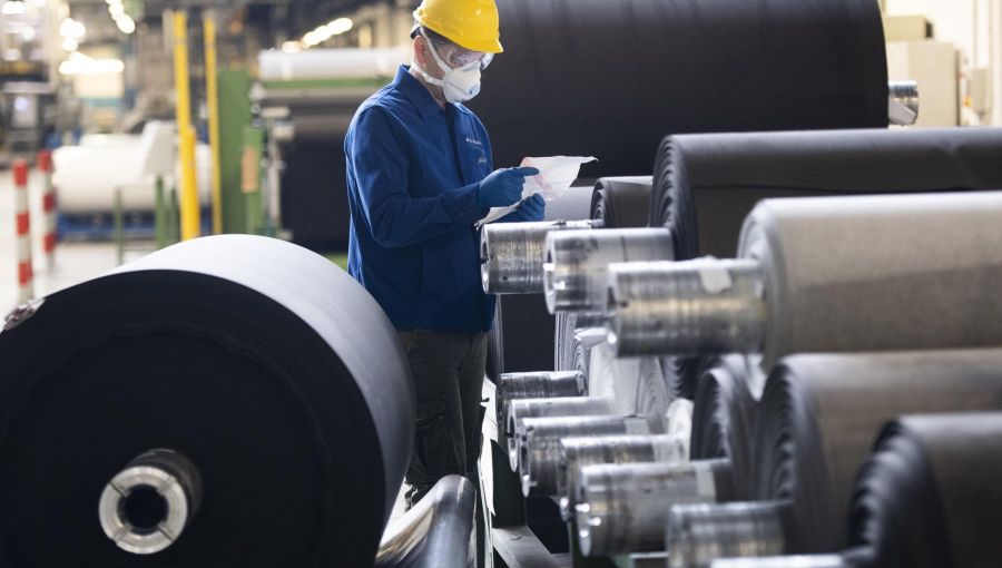 Il quadro economico complessivo peggiora ma le imprese piemontesi cercano di resistere Il quadro economico complessivo peggiora ma le imprese piemontesi cercano di resistere