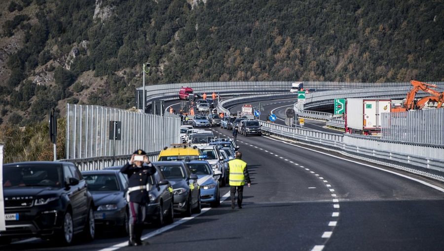 Salerno – Reggio Calabria da esempio di spreco a top road ipertecnologica