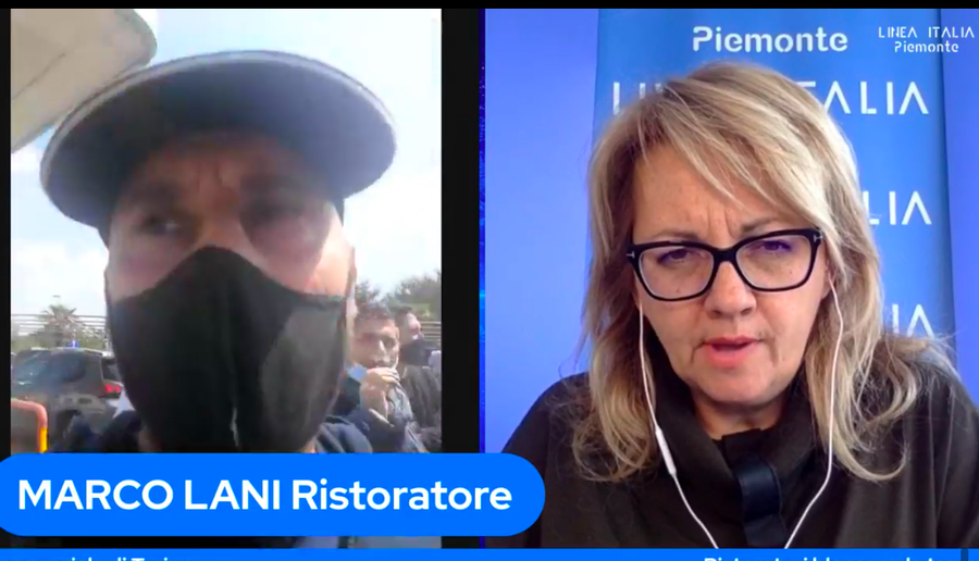 Ristoratori bloccano la tangenziale a Torino per protesta