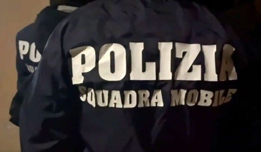 Finte verifiche all’impianto dell’acqua, due donne arrestate a Torino per furto aggravato Finte verifiche all’impianto dell’acqua, due donne arrestate a Torino per furto aggravato