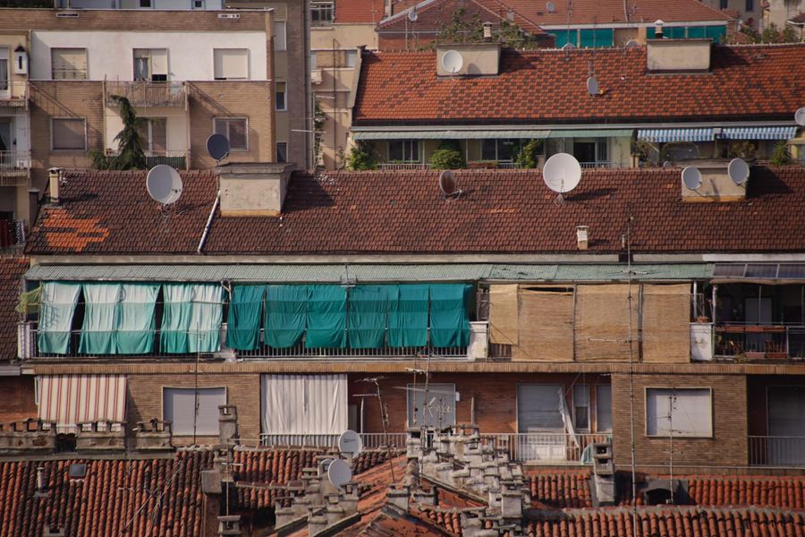Alti livelli di ozono nell'aria: evitare attività all'aperto e mangiare frutta e verdura Alti livelli di ozono nell'aria: evitare attività all'aperto e mangiare frutta e verdura