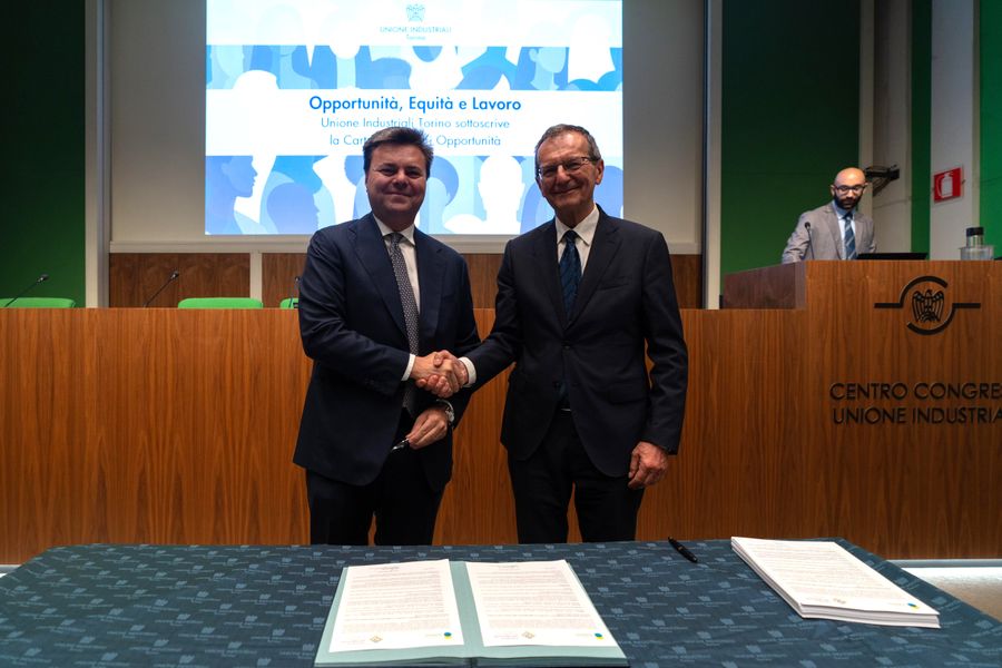 A Torino 87 aziende sottoscrivono la Carta per le Pari opportunità e l’uguaglianza sul lavoro A Torino 87 aziende sottoscrivono la Carta per le Pari opportunità e l’uguaglianza sul lavoro